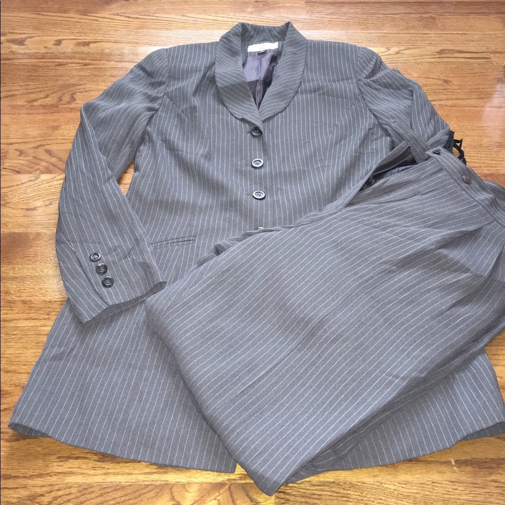 Women’s outfit